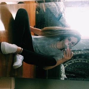 Meet your Posher, Abby